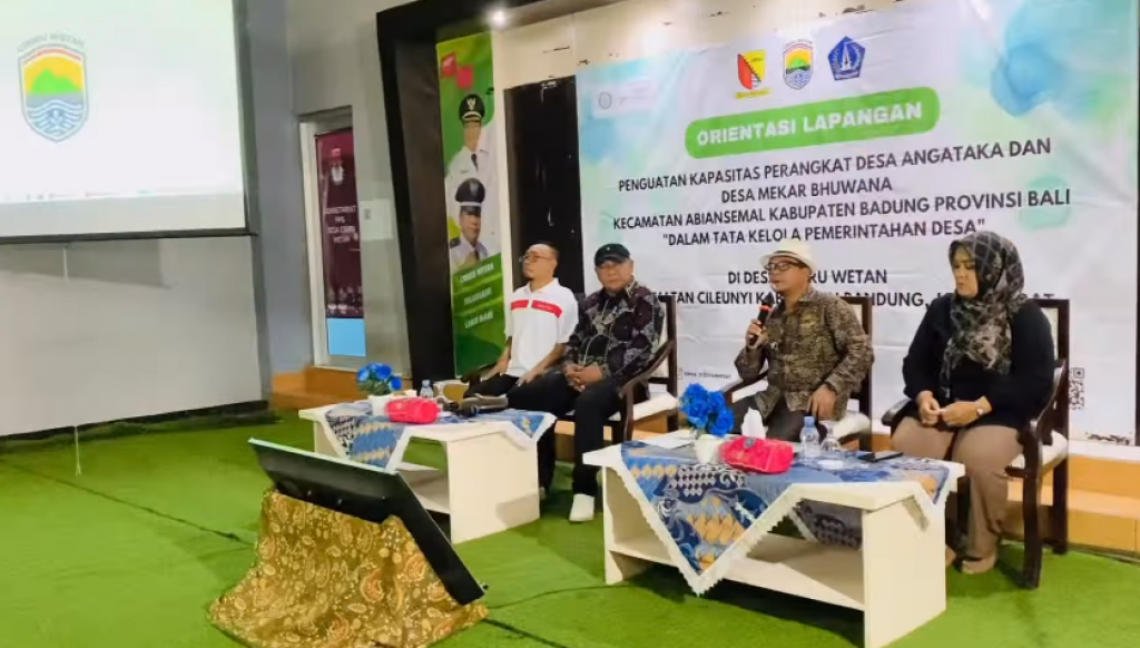 PEMERINTAH DESA ANGANTAKA BERKUNJUNG KE DESA CIBIRU WETAN